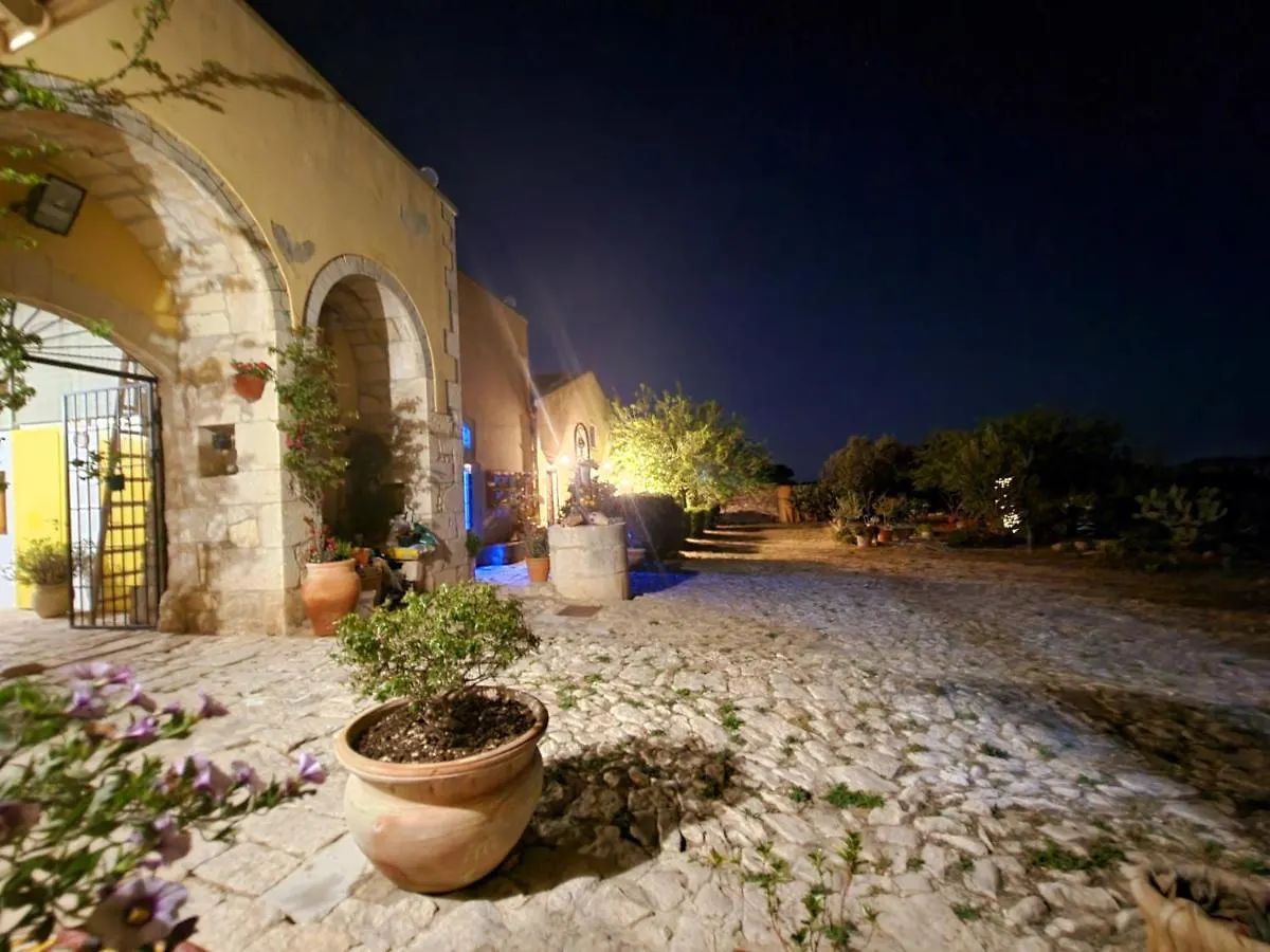Bed & Breakfast B&B Camemi - Antica Masseria Marina di Ragusa