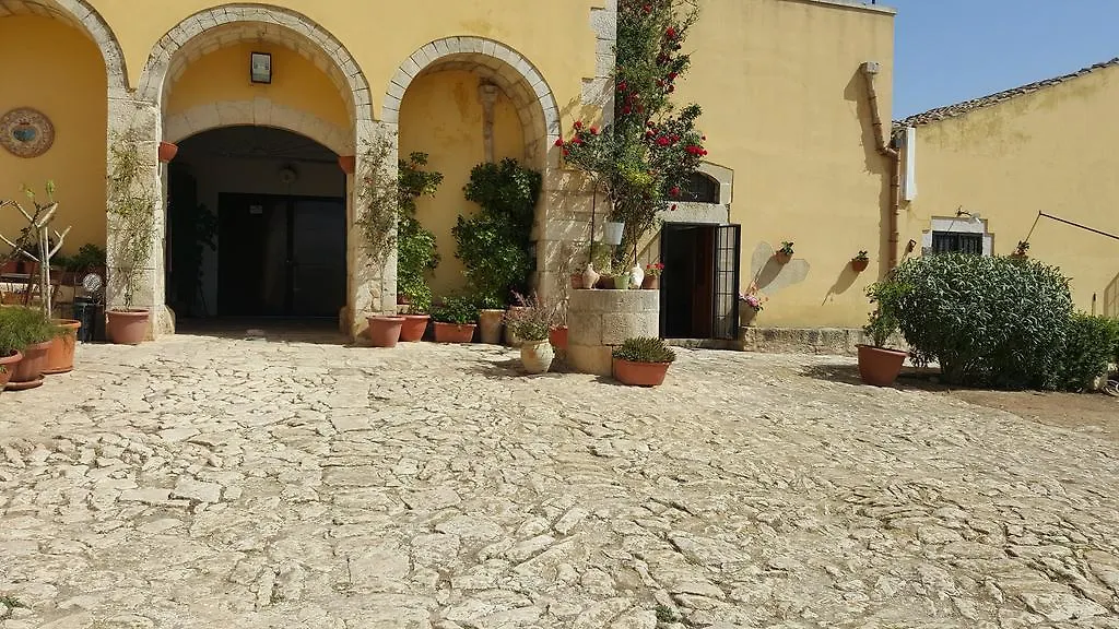 B&B Camemi - Antica Masseria Marina di Ragusa Italy